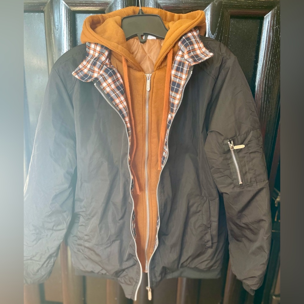 Men’s bomber coat with hood
